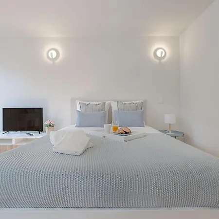 아파트 Downtown Flat *