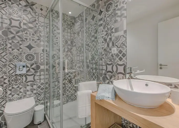 Downtown Flat, Walk To Center * Oporto